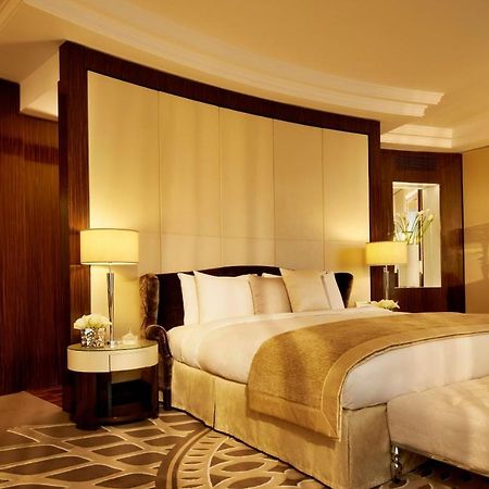 Intercontinental Moscow Tverskaya, An Ihg Hotel 外观 照片 A bedroom at the Four Seasons Hotel, London