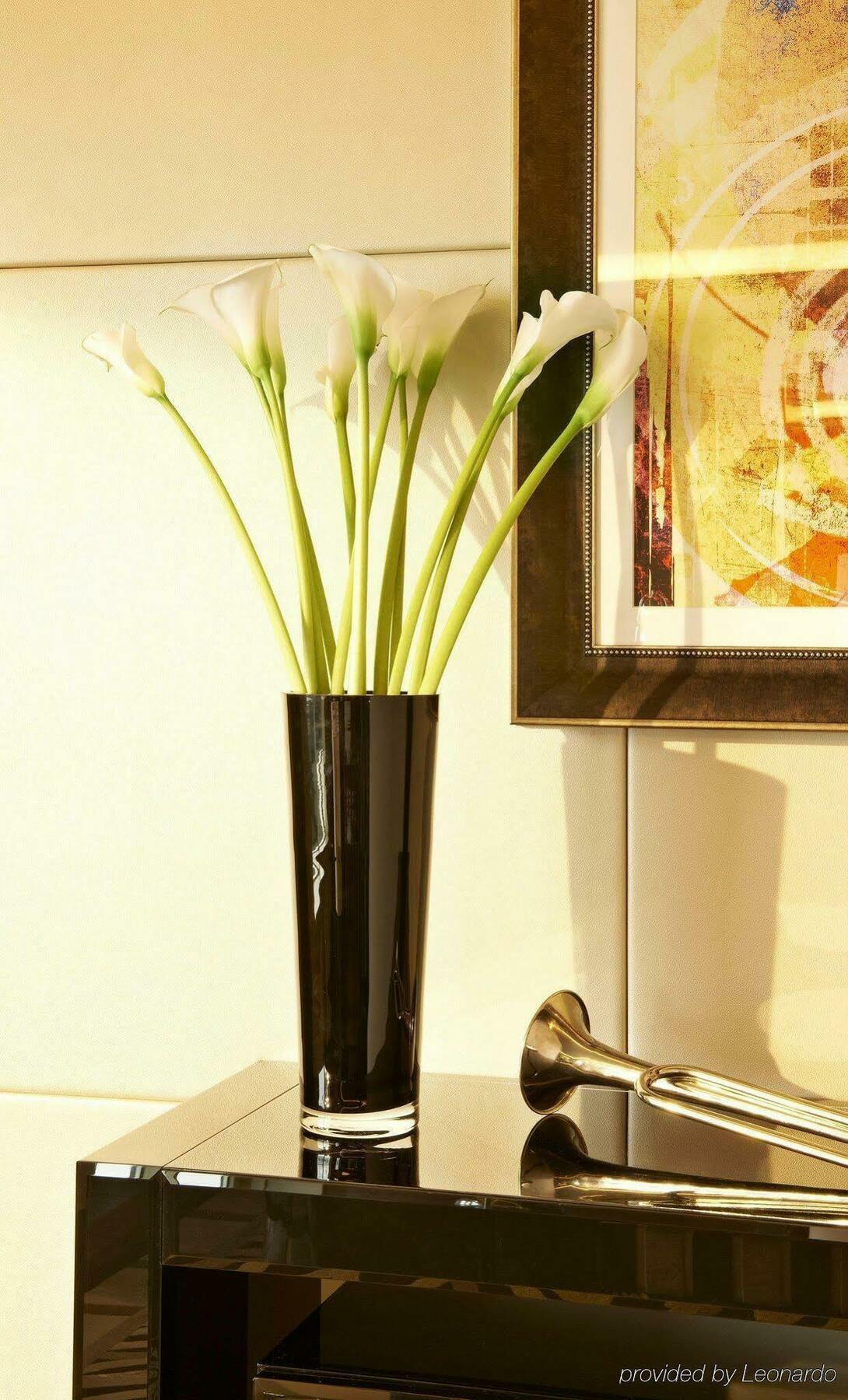 Intercontinental Moscow Tverskaya, An Ihg Hotel 外观 照片 A black vase